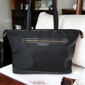 Targus 15" Newport® East-West Tote - Take it from Coffee to Cocktails